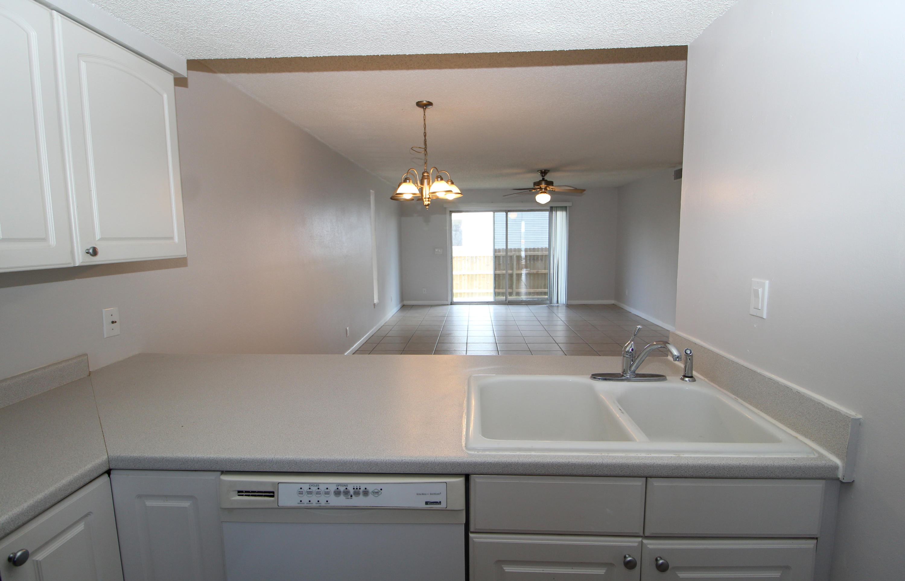 ISLANDWOOD CONDO - Residential Lease