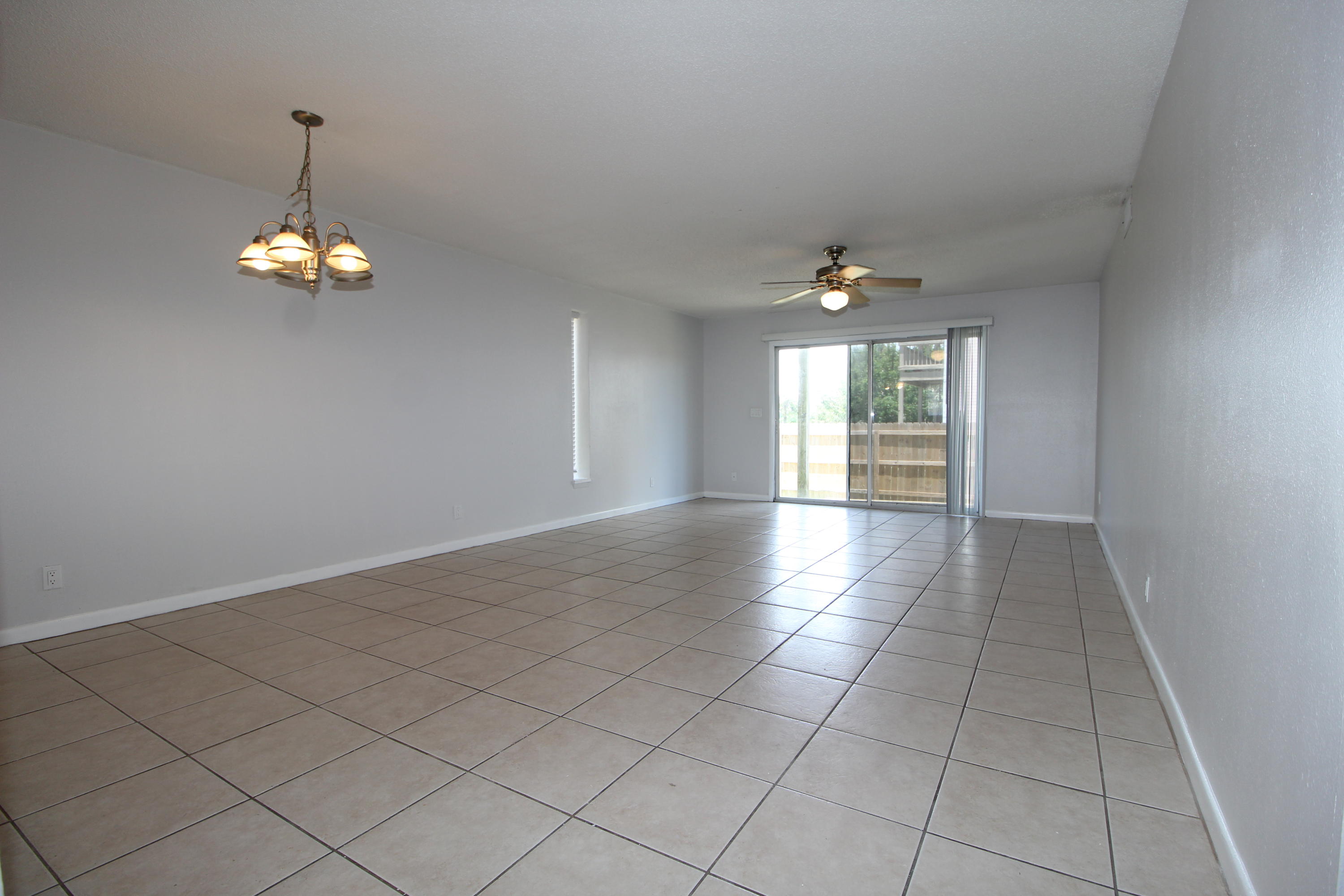 ISLANDWOOD CONDO - Residential Lease