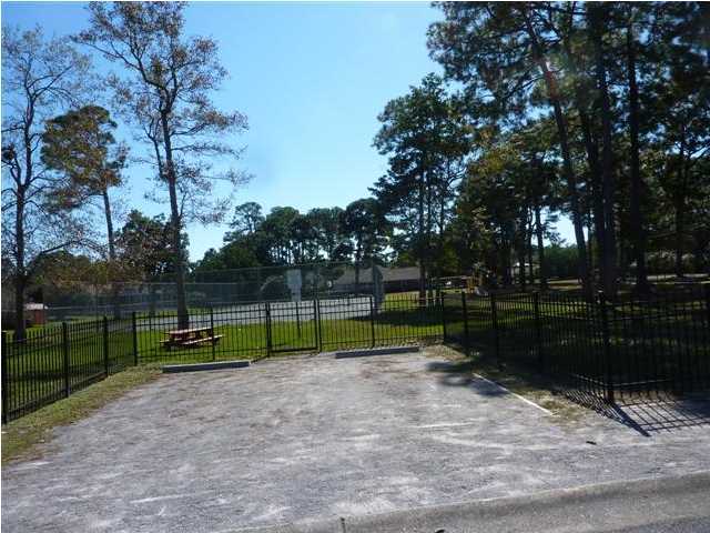 MARY ESTHER MANOR - Residential Lease