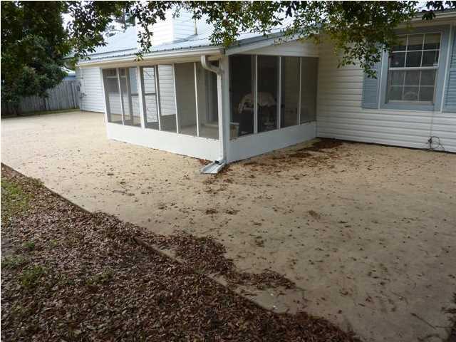 MARY ESTHER MANOR - Residential Lease