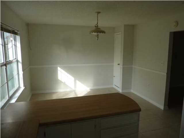 MARY ESTHER MANOR - Residential Lease