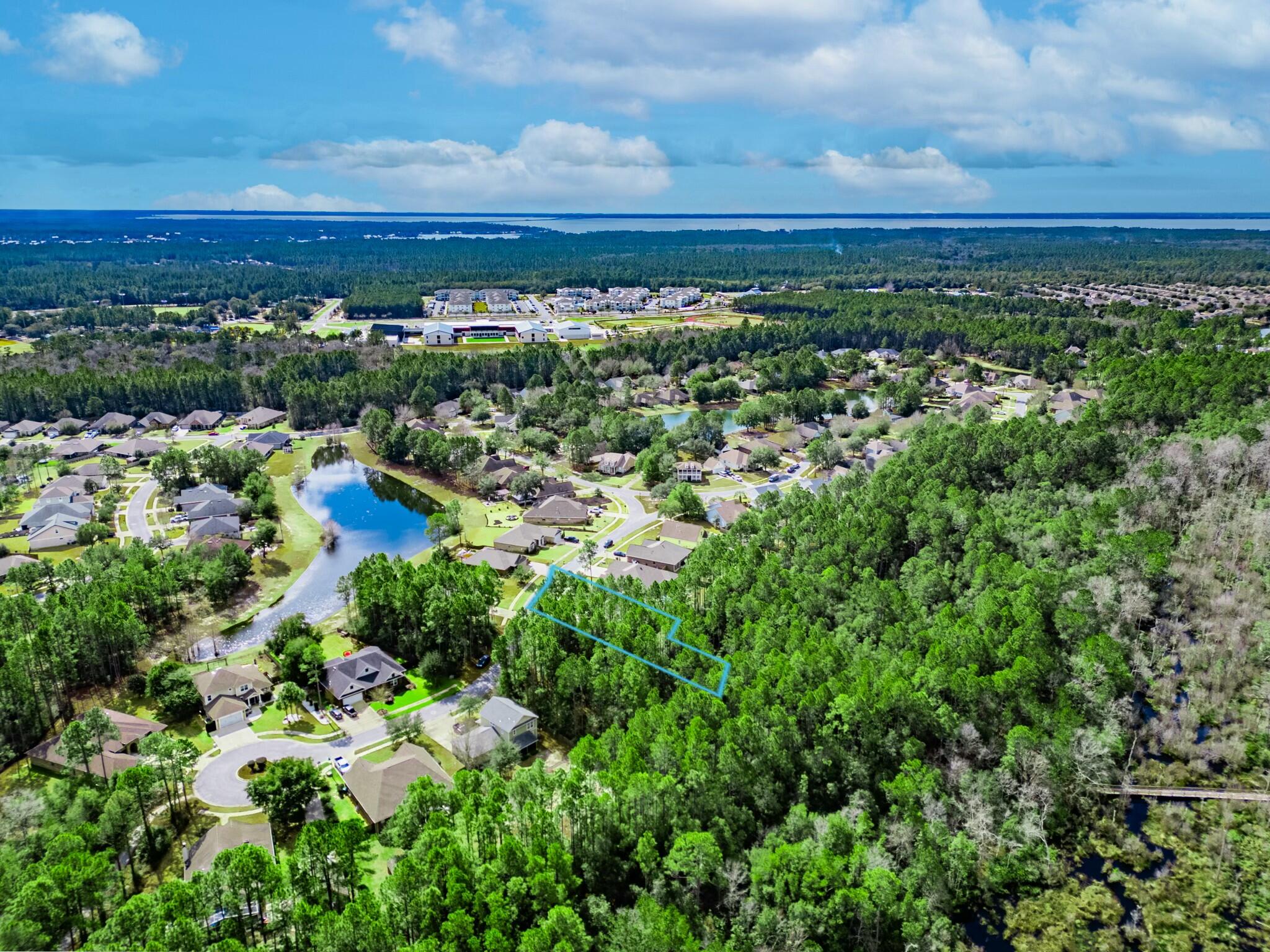 HAMMOCK BAY - Land