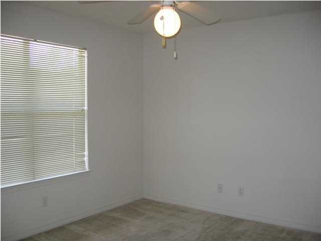 FLOROSA DEL MAR - Residential Lease