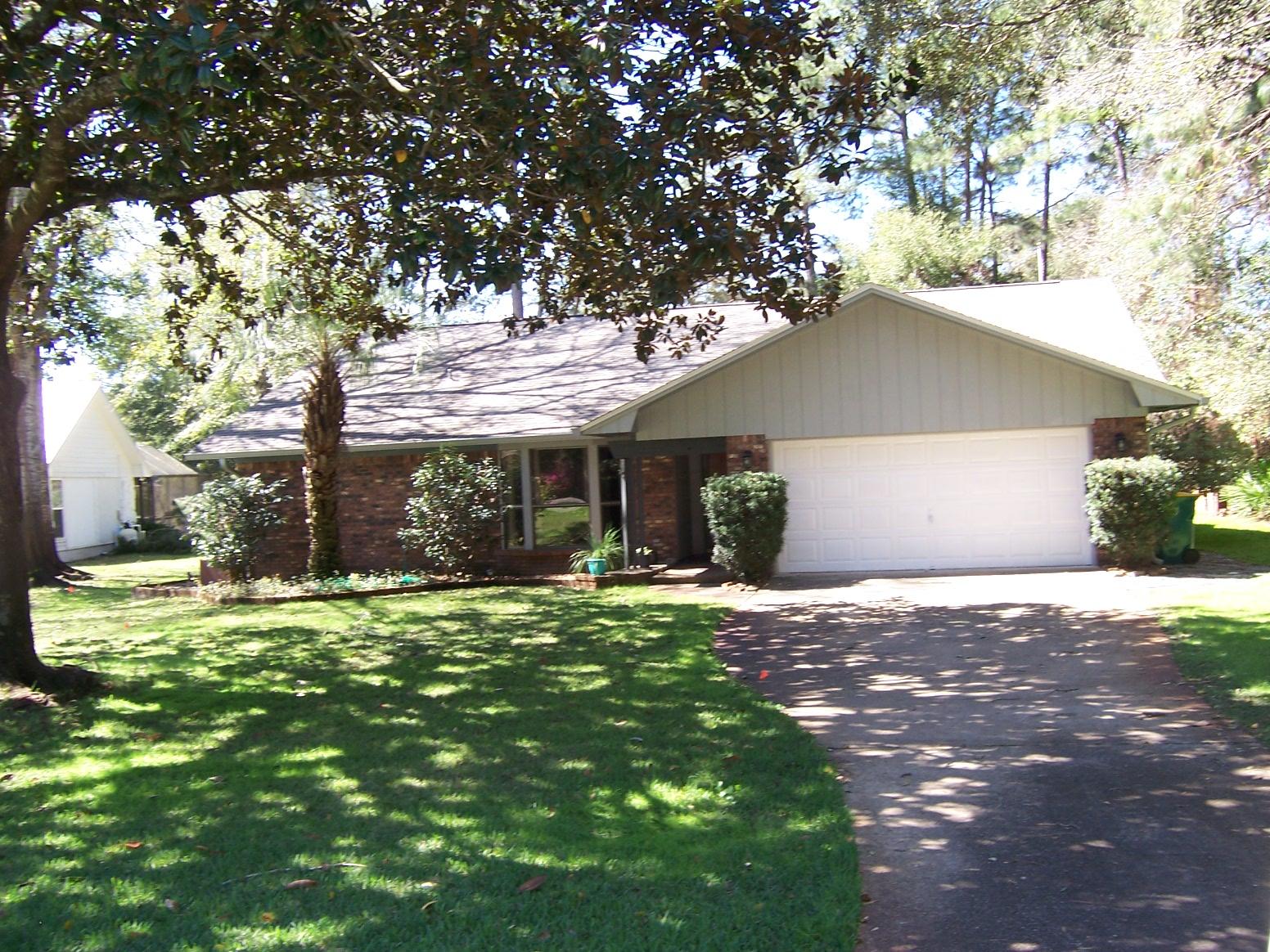 ST ANDREWS VILLAGE NORTH - Residential Lease