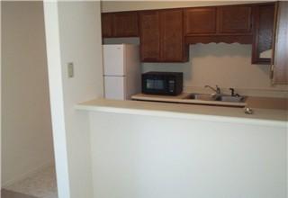 CHATEAU PRES DE LA MER - Residential Lease