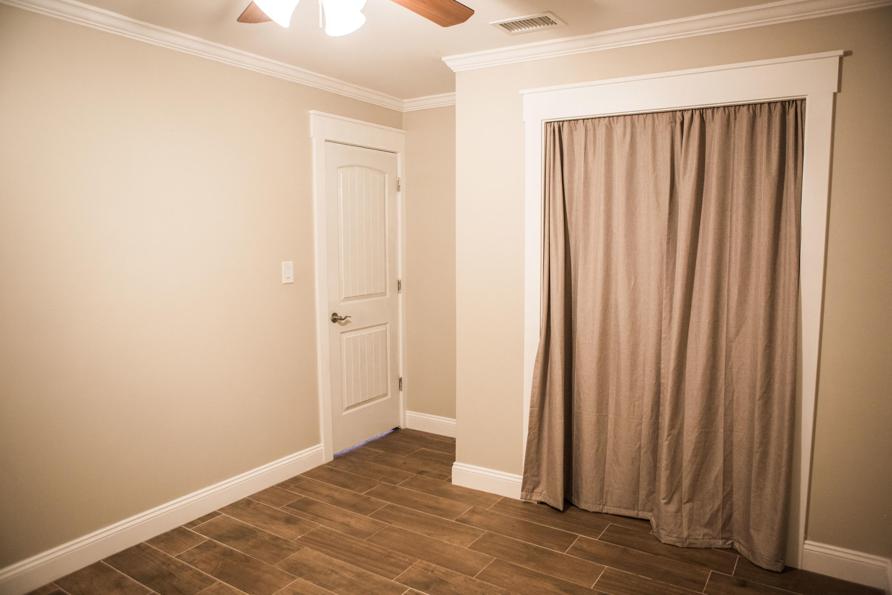 SADDLE CREEK - Residential