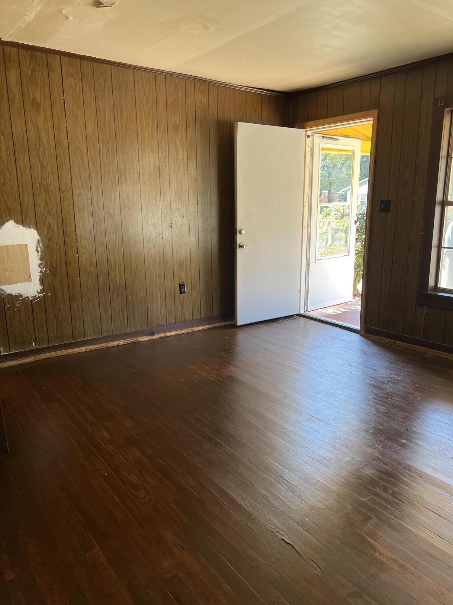 LOT 1 & 2 BLOCK 85 17-3N-23-2490-0085-0010 AND 
 17-3N-23-2490-0085-0020 - Residential