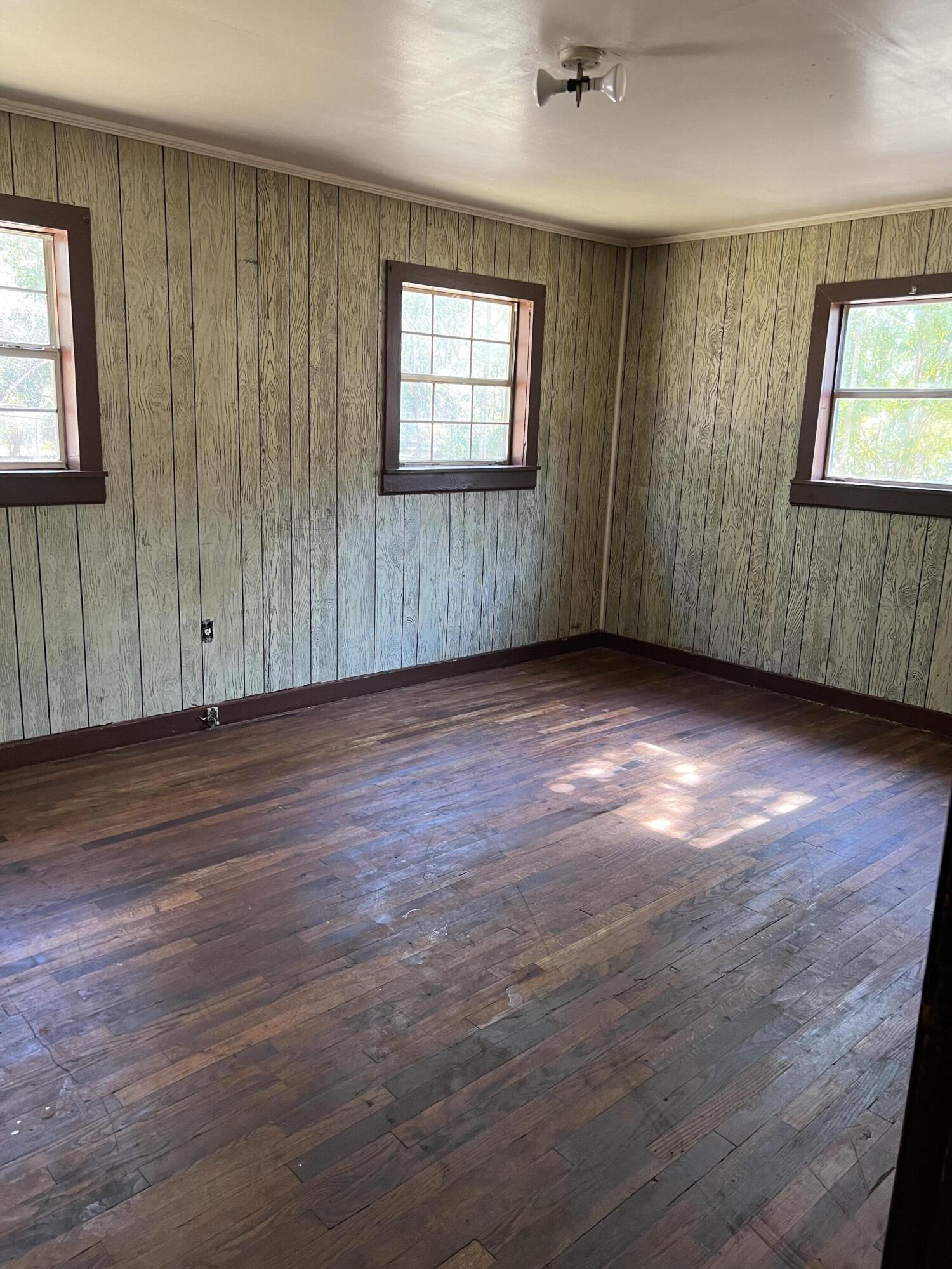 LOT 1 & 2 BLOCK 85 17-3N-23-2490-0085-0010 AND 
 17-3N-23-2490-0085-0020 - Residential