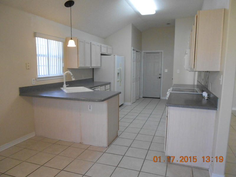 NORTH RIDGE CREEK S/D 1ST ADDN - Residential Lease