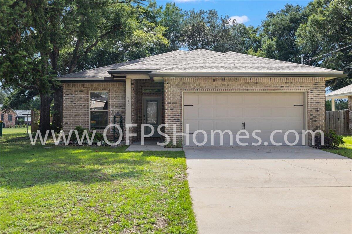AVAILABLE NOW!! 3bed/2bath brick home located in the heart of Niceville! Granite counters, stainless steel appliances & breakfast bar in kitchen. Tile in foyer, baths, & laundry room, carpet in bedrooms, laminate wood flooring all other areas. Privacy fenced yard for pets and entertaining. Easy commute to restuarants & amenties including 0.3mi to Edge Elem, 1.7mi to Ruckel Middle, 1.6mi to Niceville High, 0.5mi to Turkey Creek & 7mi to Eglin. No Washer/Dryer offered. AS IS Ring doorbell & TV wall mount. NO smoking. 600 minimum FICO credit score required in addition to meeting rental criteria. Pets allowed upon approval with a non-refundable pet fee and with a Petscreening.com report. All applicants are required to complete an application on PetScreening.com regardless of if they own a pet or not.  Applicants with an ESA are also required to complete the application.

We also offer a security deposit waiver option for tenants such that they do not have to pay a security deposit upfront. Terms and conditions apply. Review addenda for details.