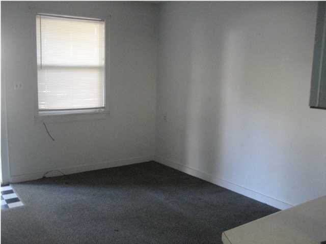 EDGEWATER APT - Residential Lease