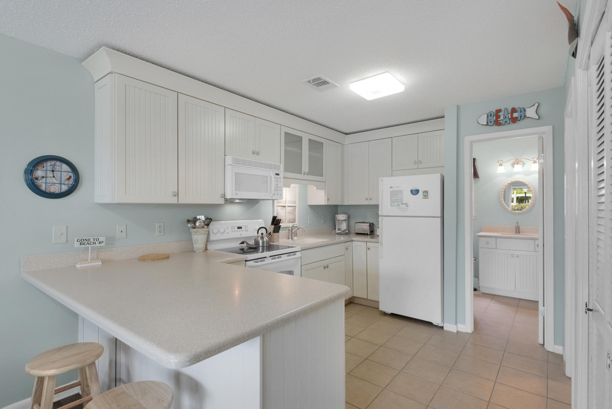BEACHWOOD VILLAS CONDO - Residential
