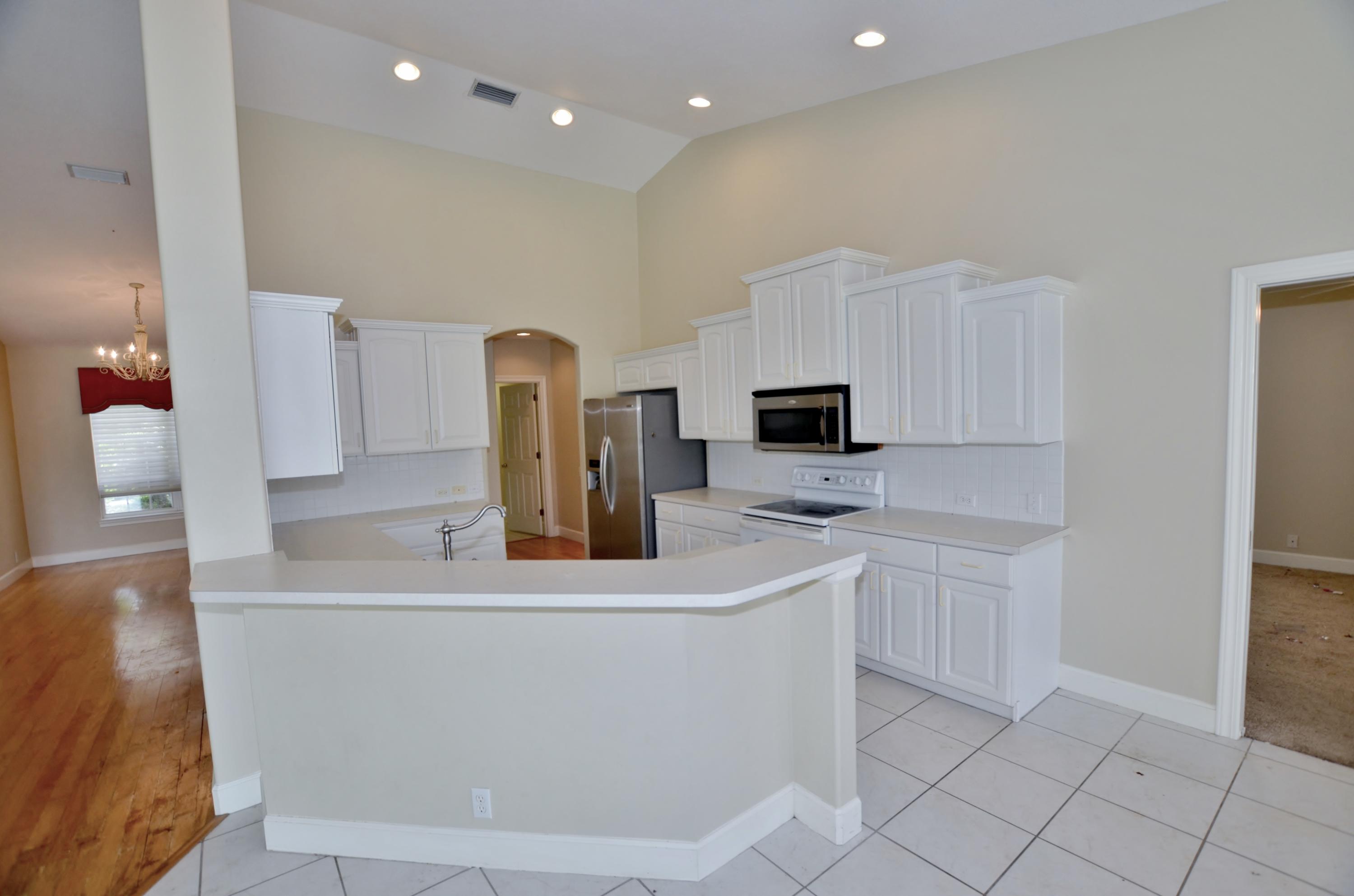 BAY GROVE - Residential Lease