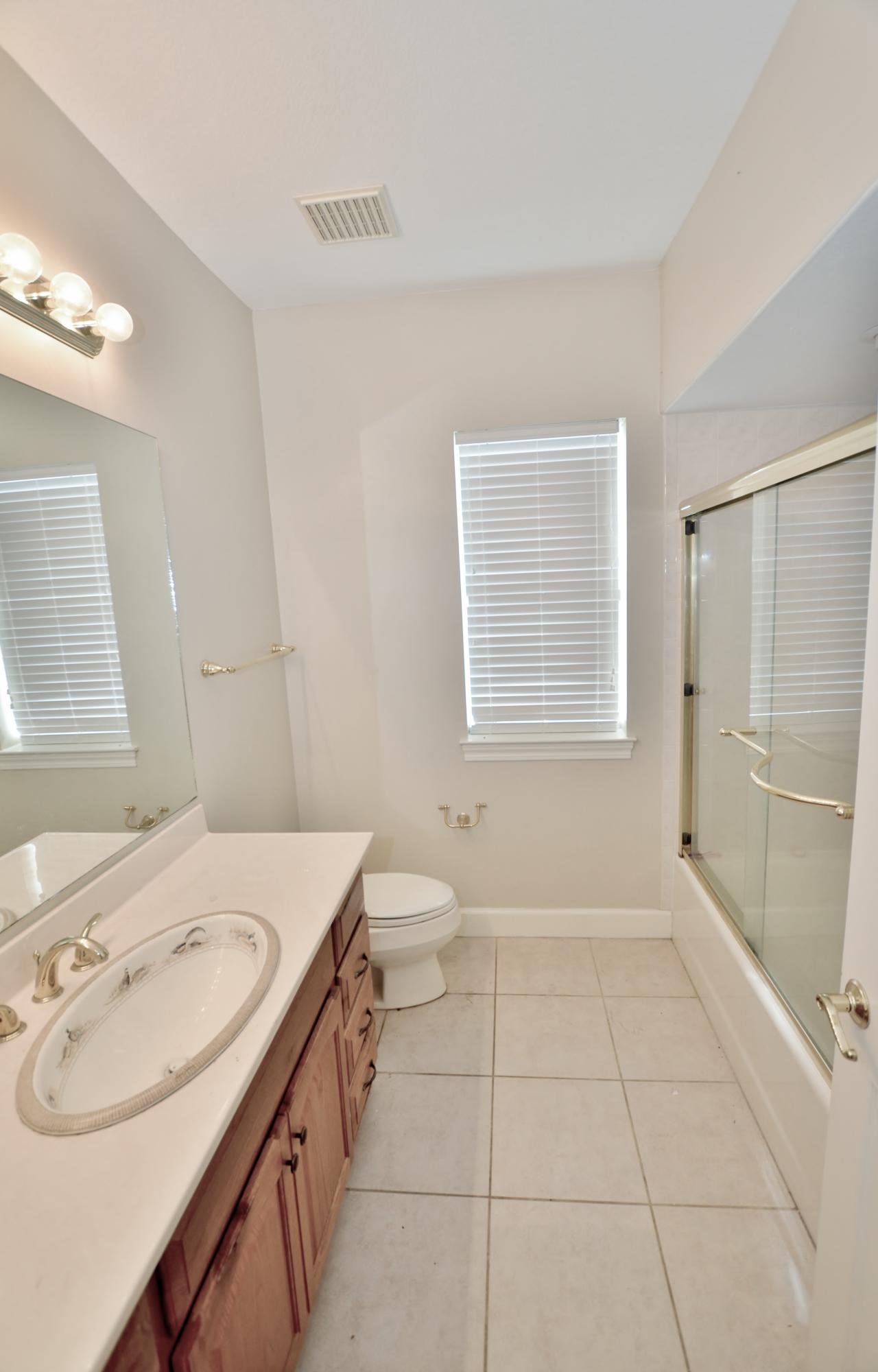 BAY GROVE - Residential Lease