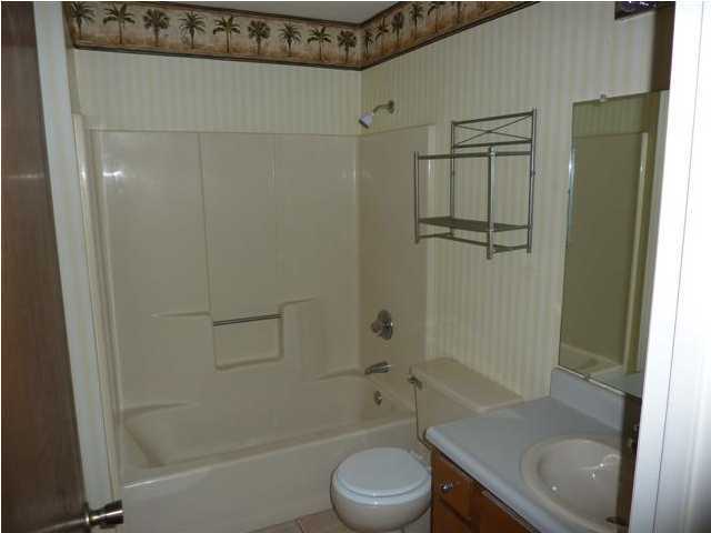 DOWNTOWNER - Residential Lease
