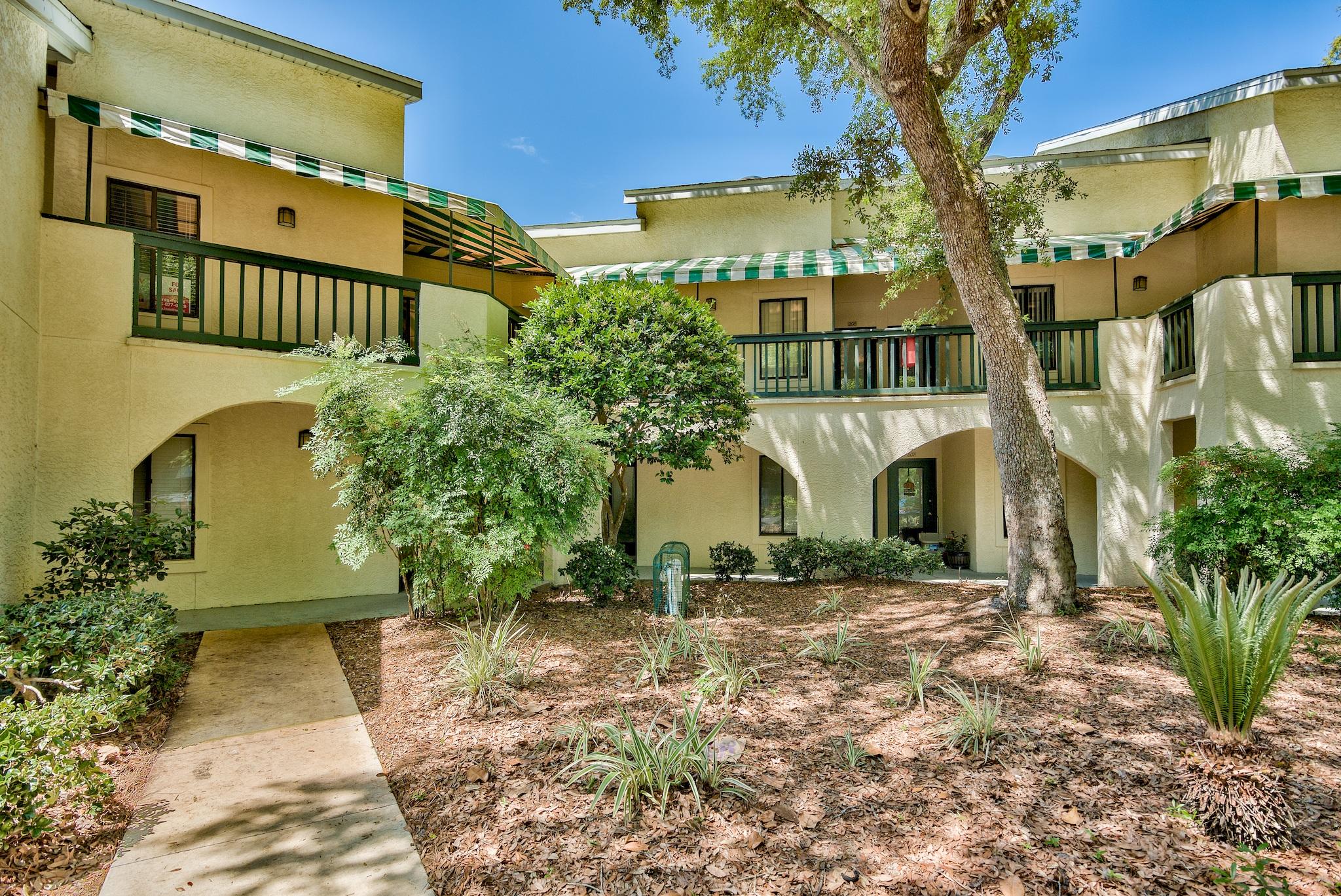 LAKESIDE CONDO AT BLUEWATER BAY - Residential