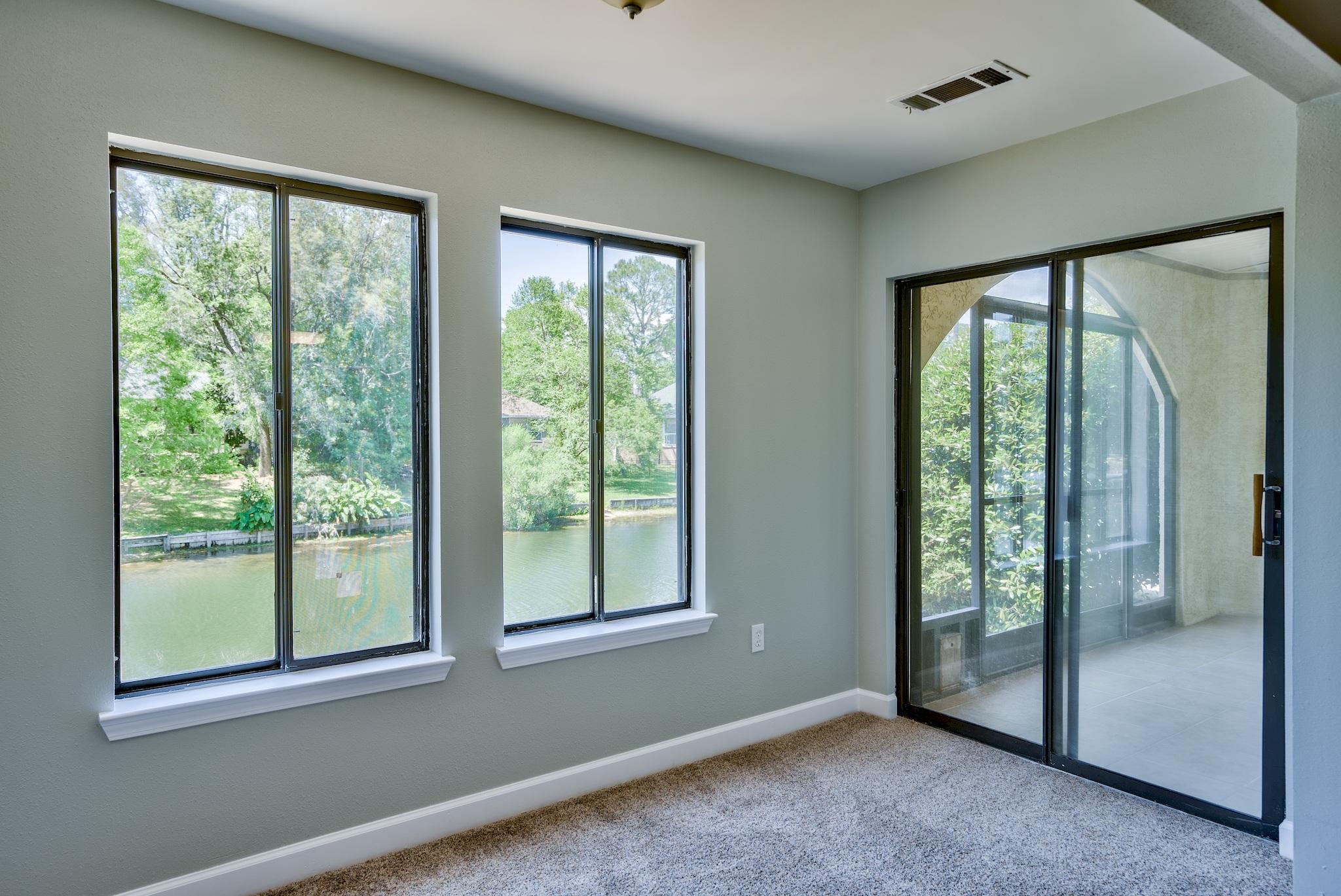 LAKESIDE CONDO AT BLUEWATER BAY - Residential
