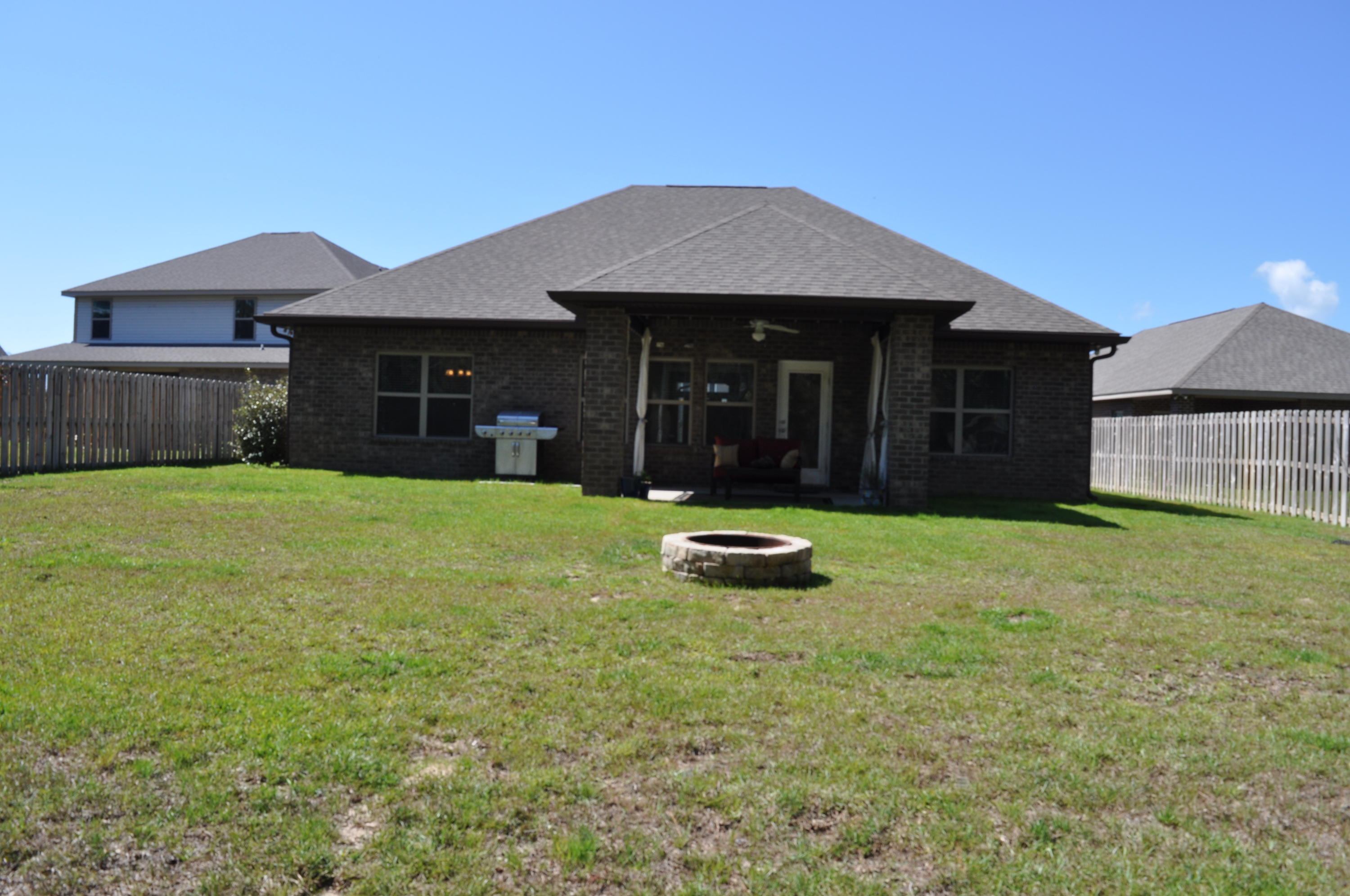 DRIFTWOOD ESTATES - Residential Lease