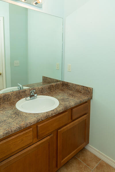 KING'S PORT - Residential Lease