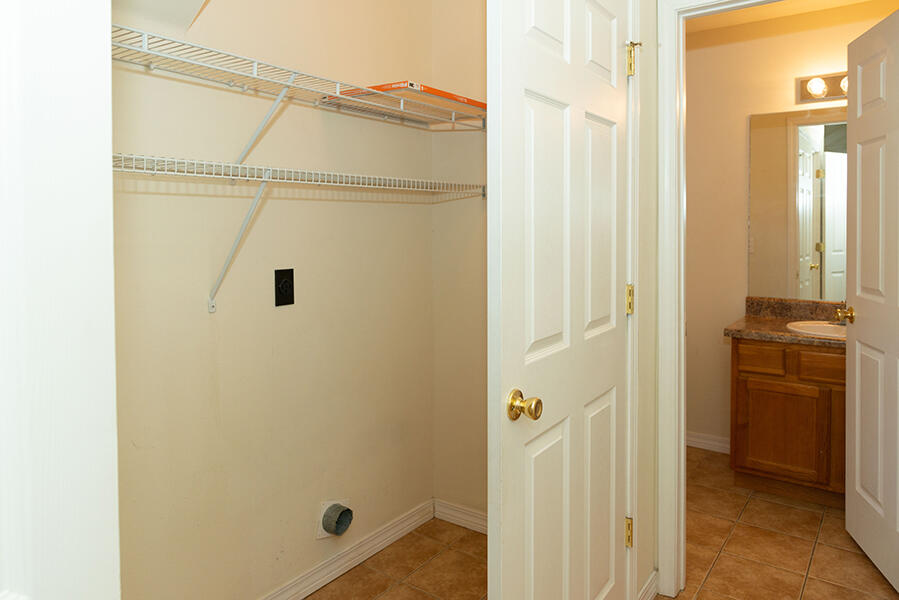 KING'S PORT - Residential Lease