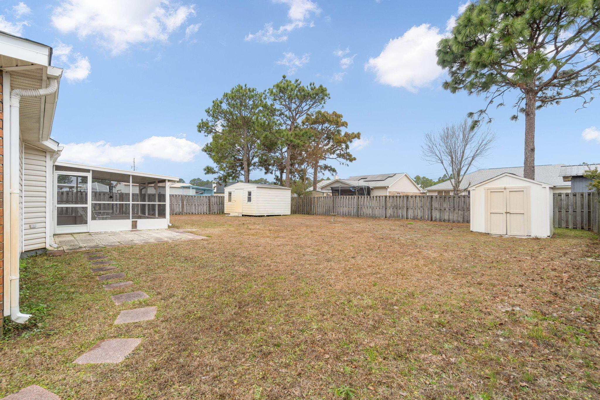 ASHBERRY WOODS - Residential