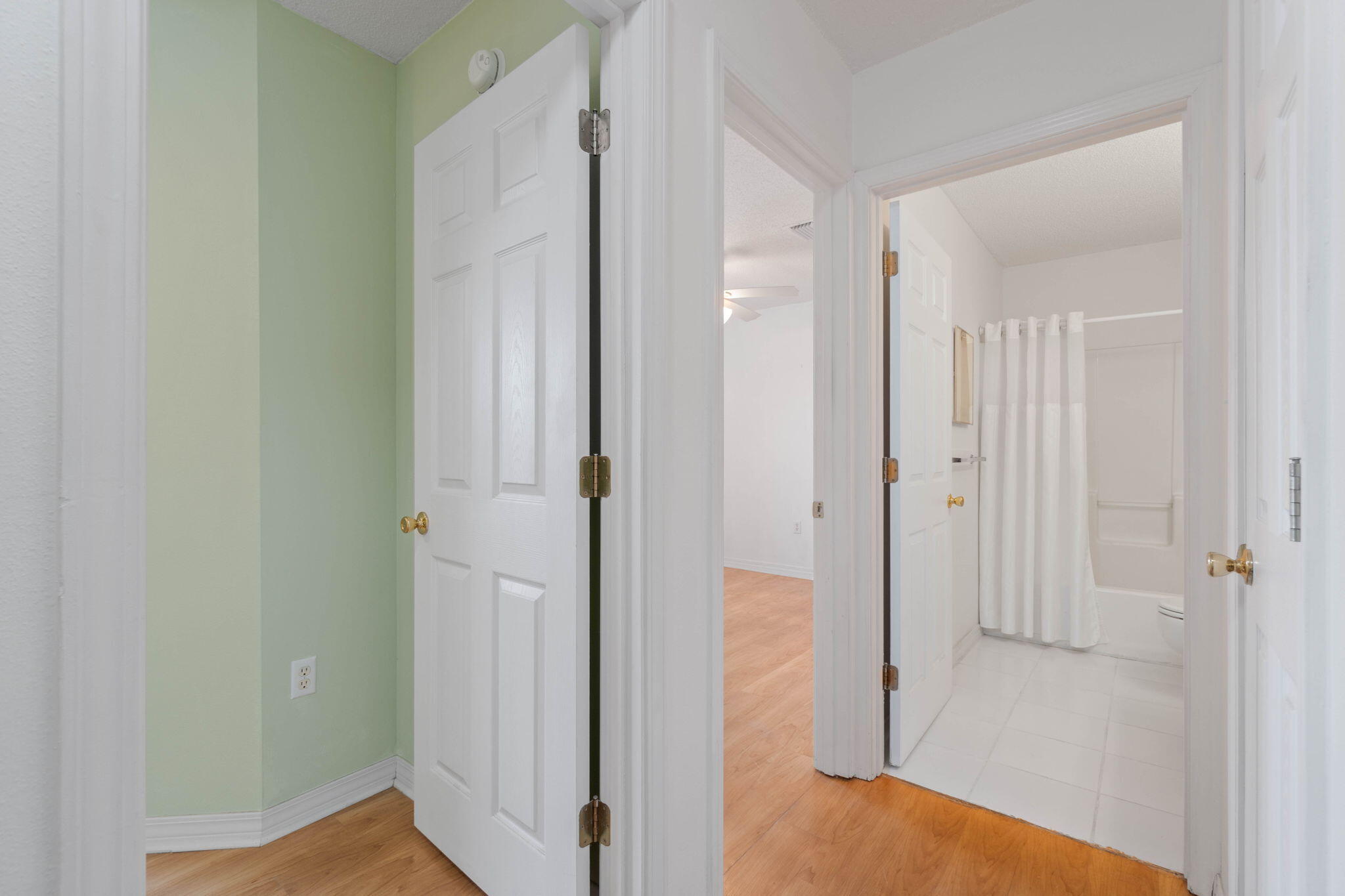 ASHBERRY WOODS - Residential