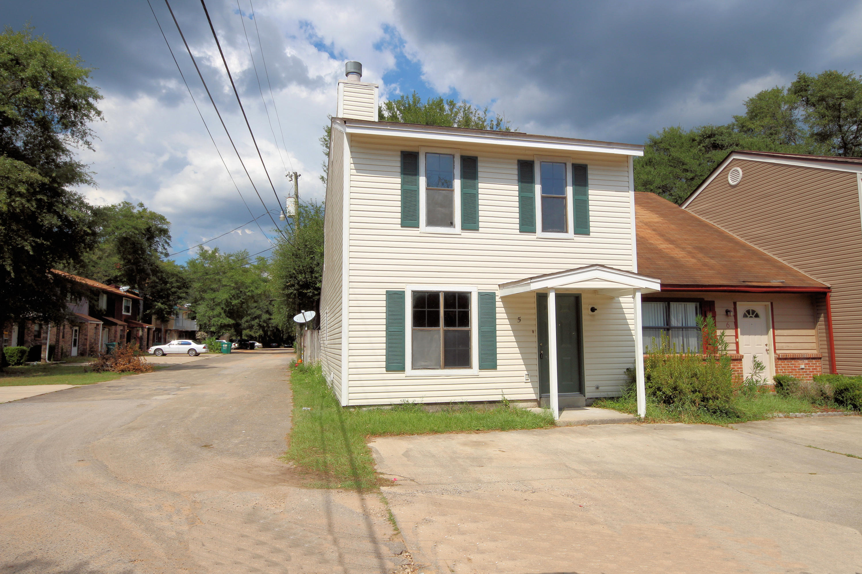 BELL-BROOK ESTATES - Residential Lease