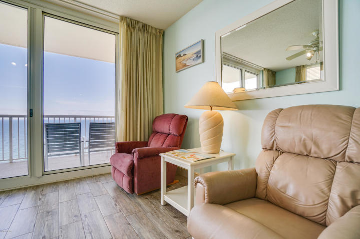 MAJESTIC BEACH TOWERS I - Residential