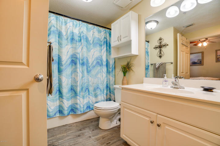 MAJESTIC BEACH TOWERS I - Residential