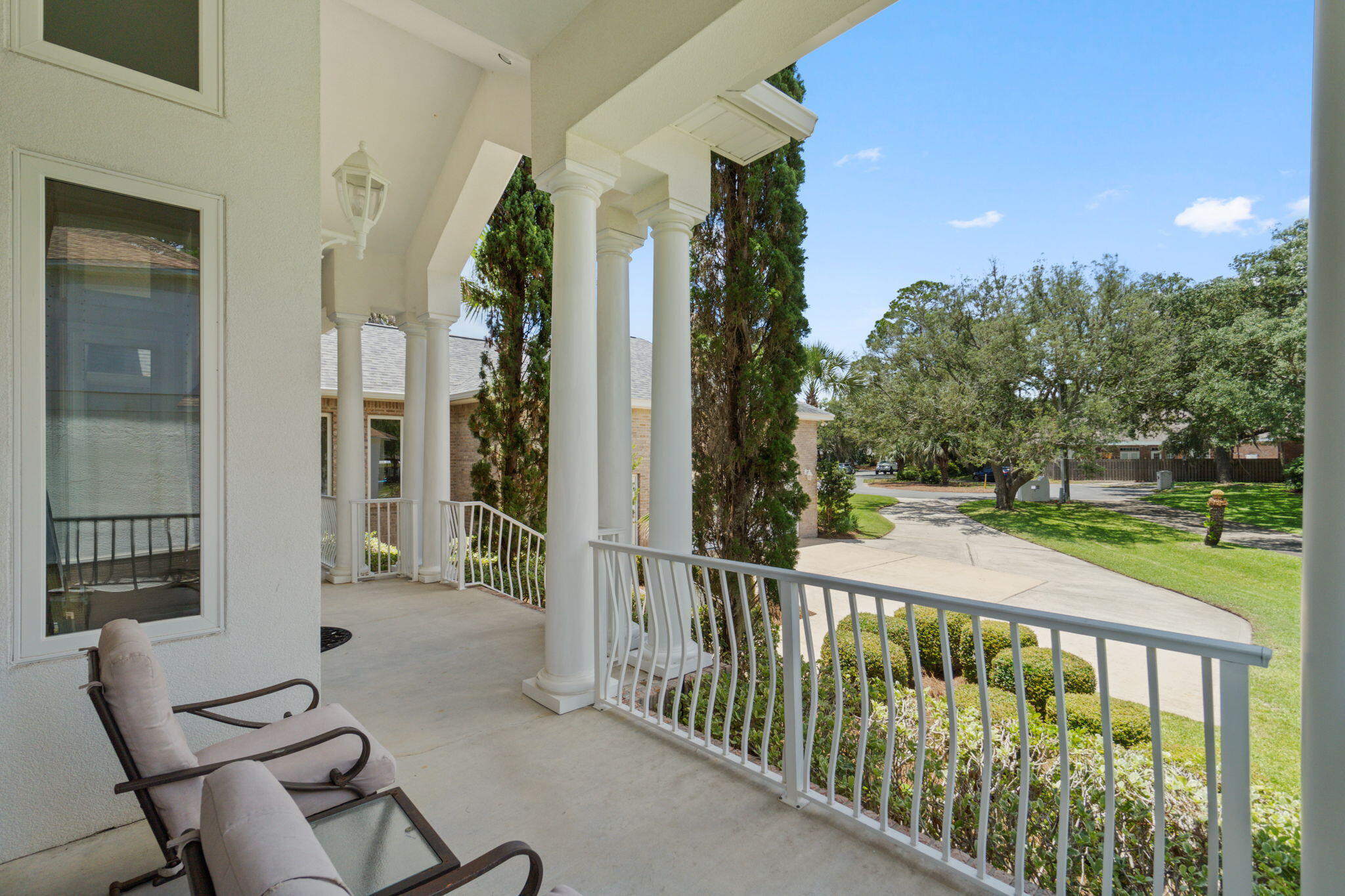 PARADISE POINT - Residential