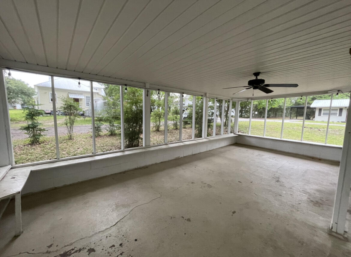 METES & BOUNDS - Residential Lease