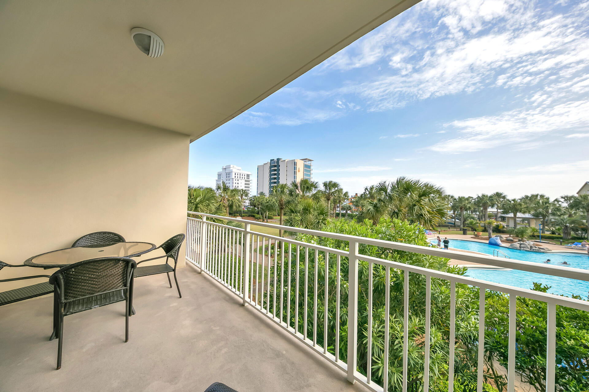 STERLING SHORES - Residential