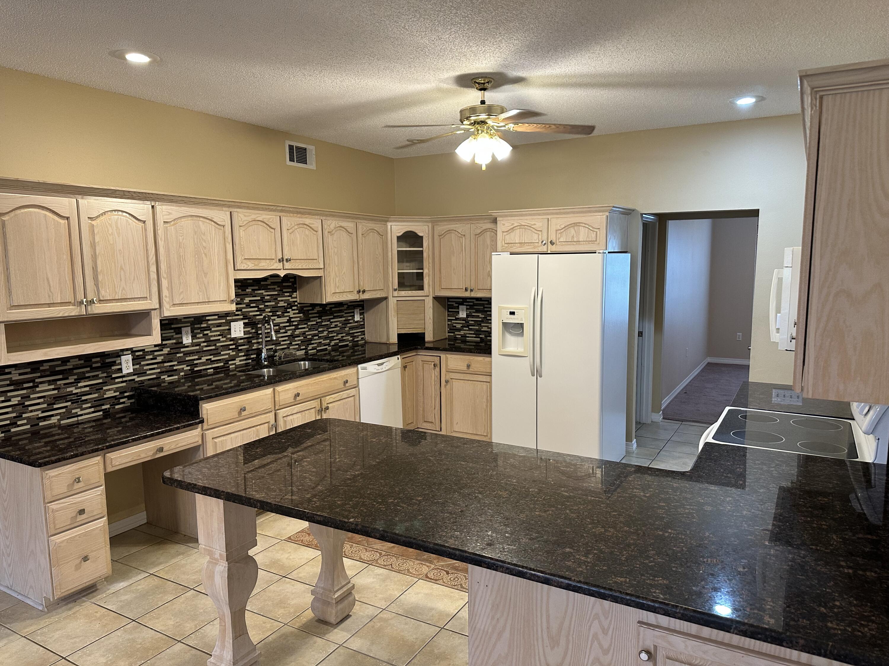 EMERALD BAY PH 1A - Residential Lease