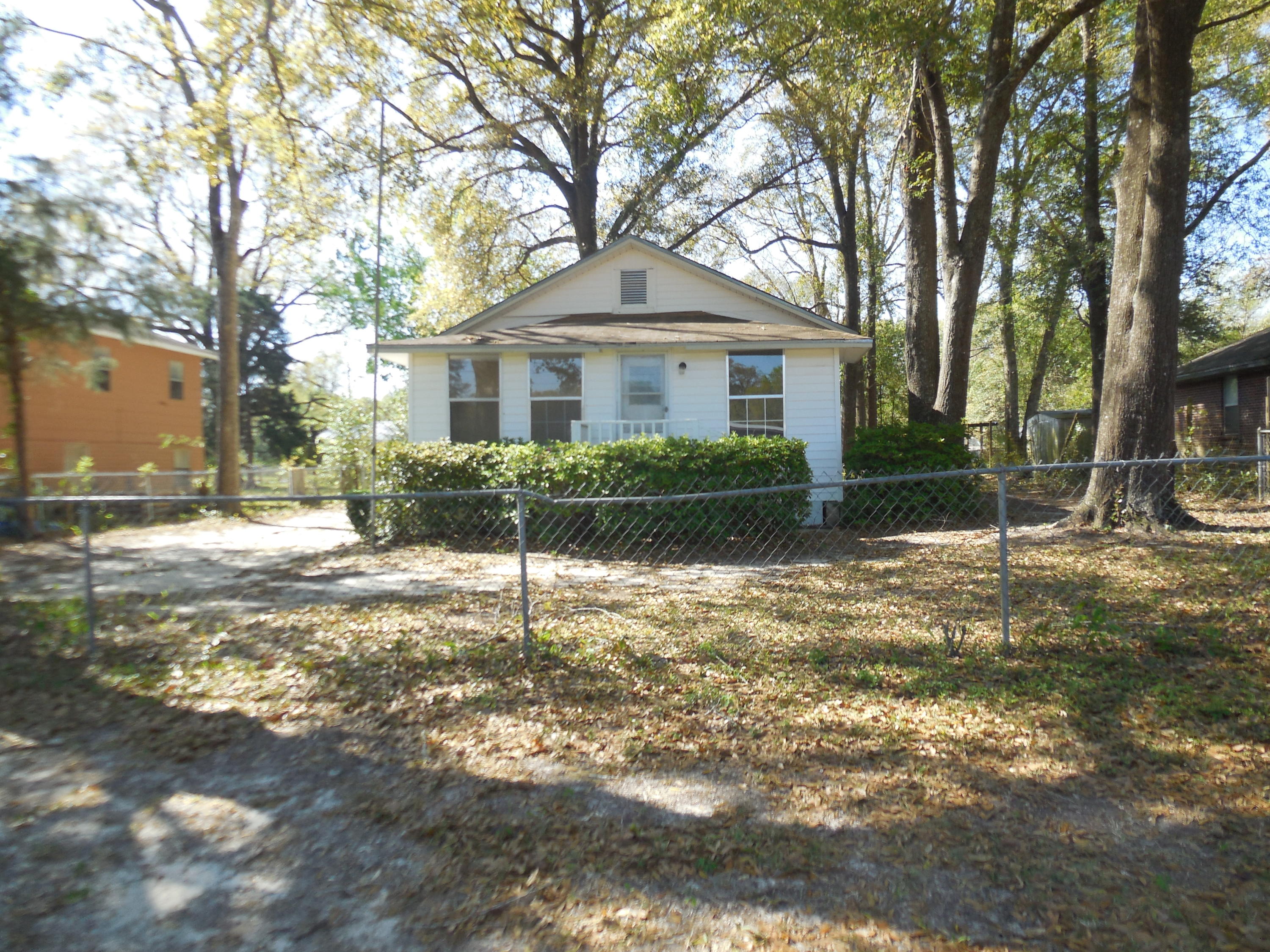 Crestview - Residential Lease