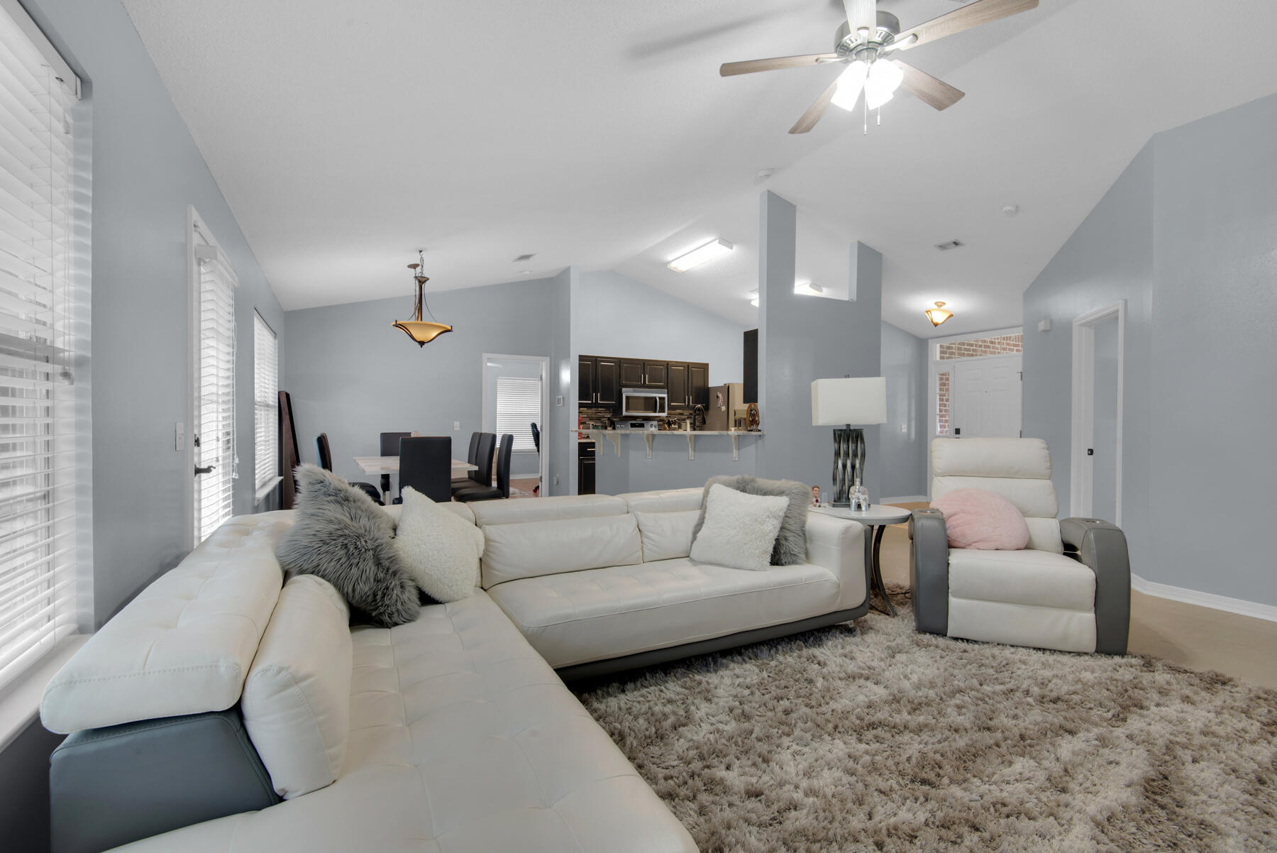 CHEROKEE BEND S/D PH 2 - Residential Lease
