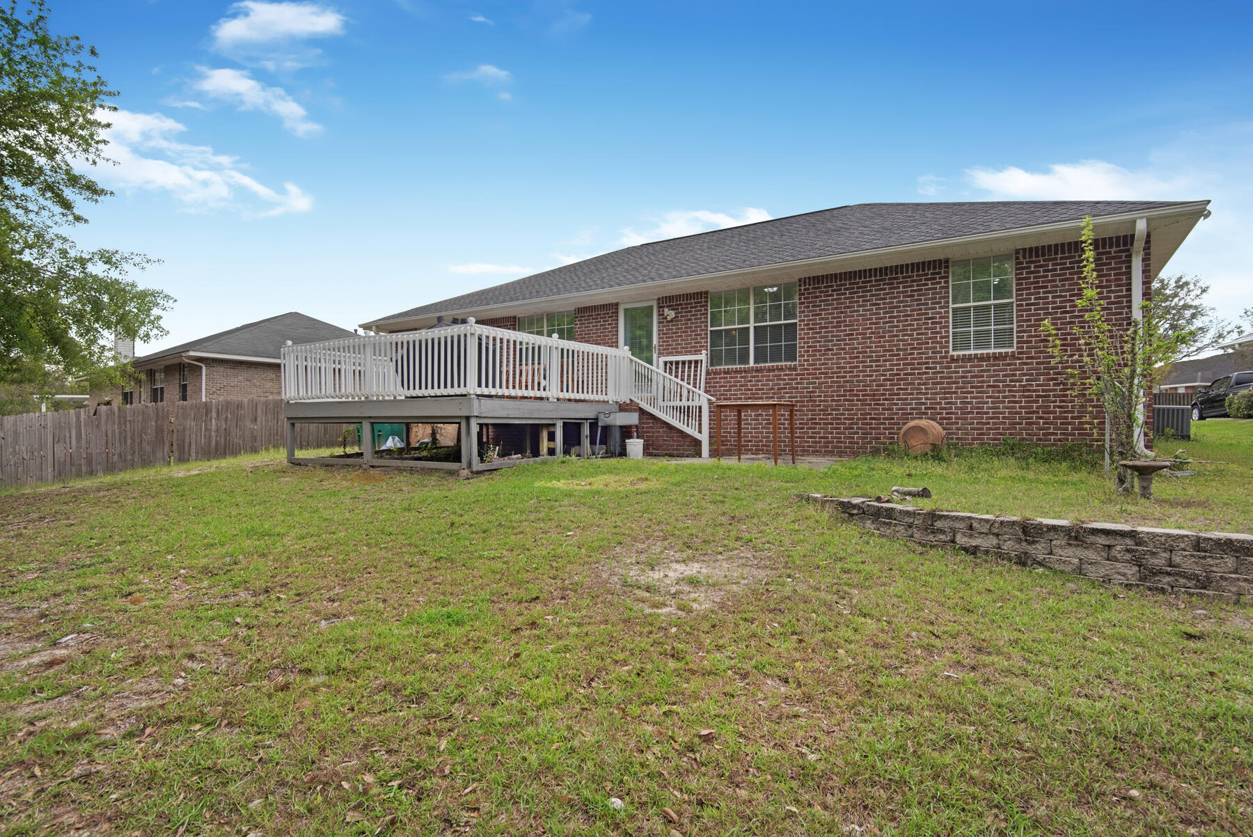 CHEROKEE BEND S/D PH 2 - Residential Lease