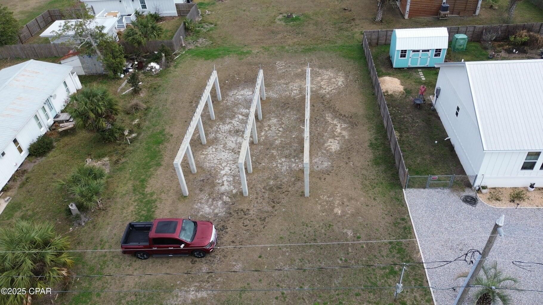 NO RECORDED SUBDIVISION - Land