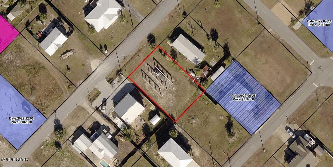 NO RECORDED SUBDIVISION - Land