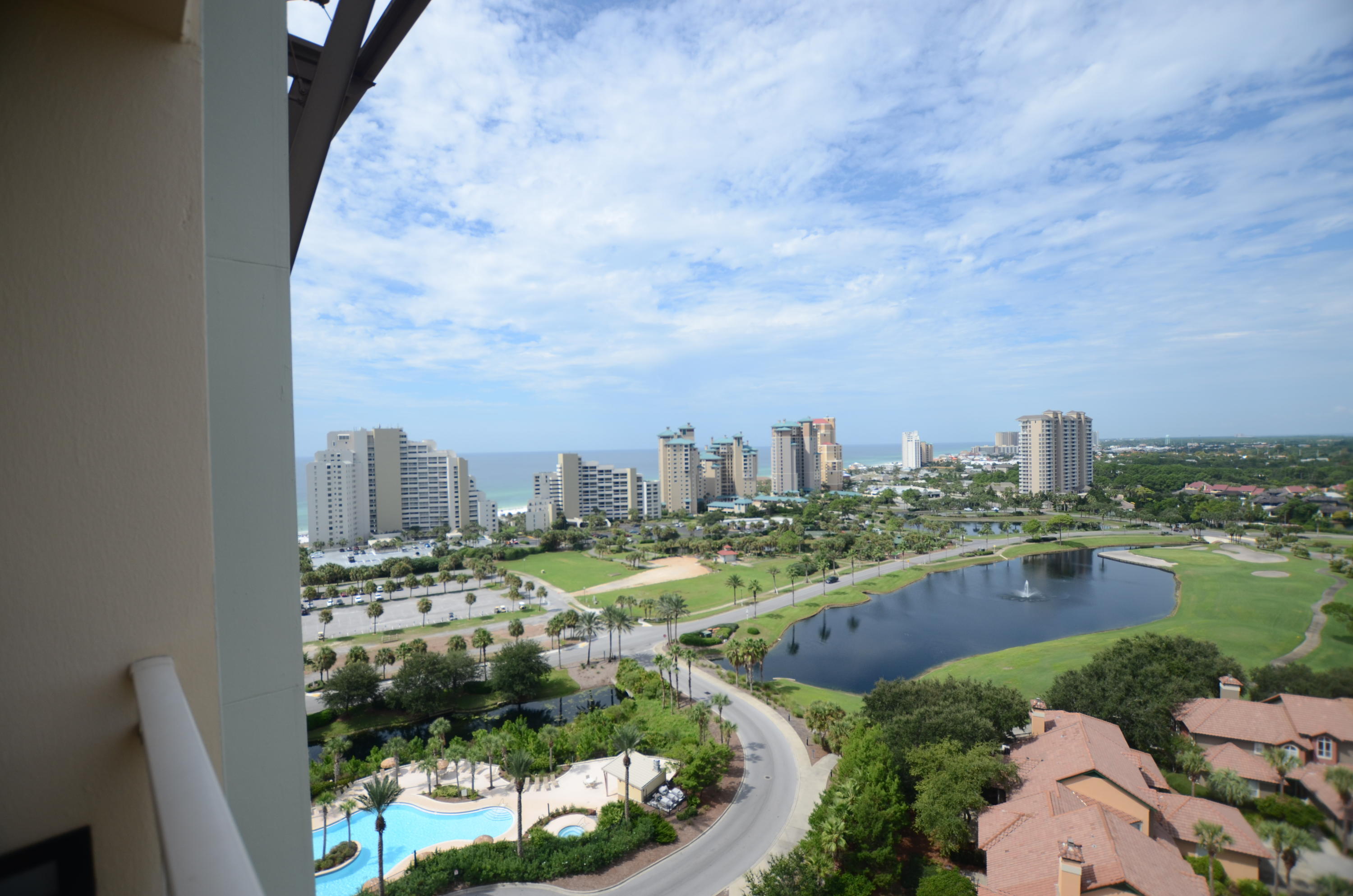 Fully Furnished! Available as early as 8/1/17 and no later than 11/1/17 for a 6 MONTH LEASE! Come see what all a Resort Community has to offer. Amenities available with the lease of this home (for a one-time, $100 administrative fee per lease term) are daily kayak, bike and boogie board rentals, daily tennis court time, fitness club access (with spa and steam rooms), access to the resorts four pools, and discounts on golf and beach set-ups. This is in addition to any amenities specific to this property's neighborhood and is an exclusive offering with this listing.