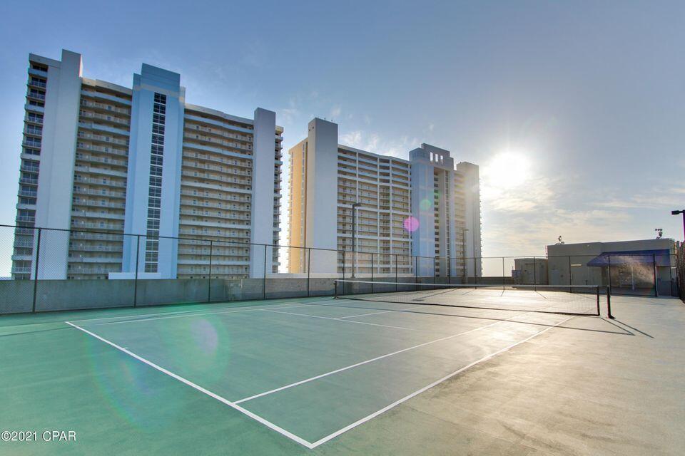MAJESTIC BEACH TOWERS I - Residential