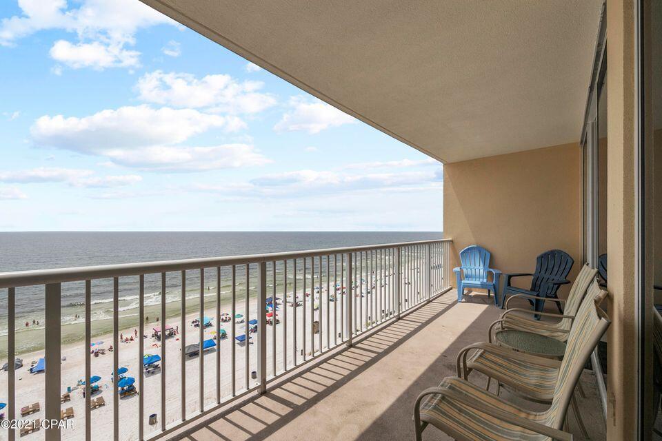 MAJESTIC BEACH TOWERS I - Residential