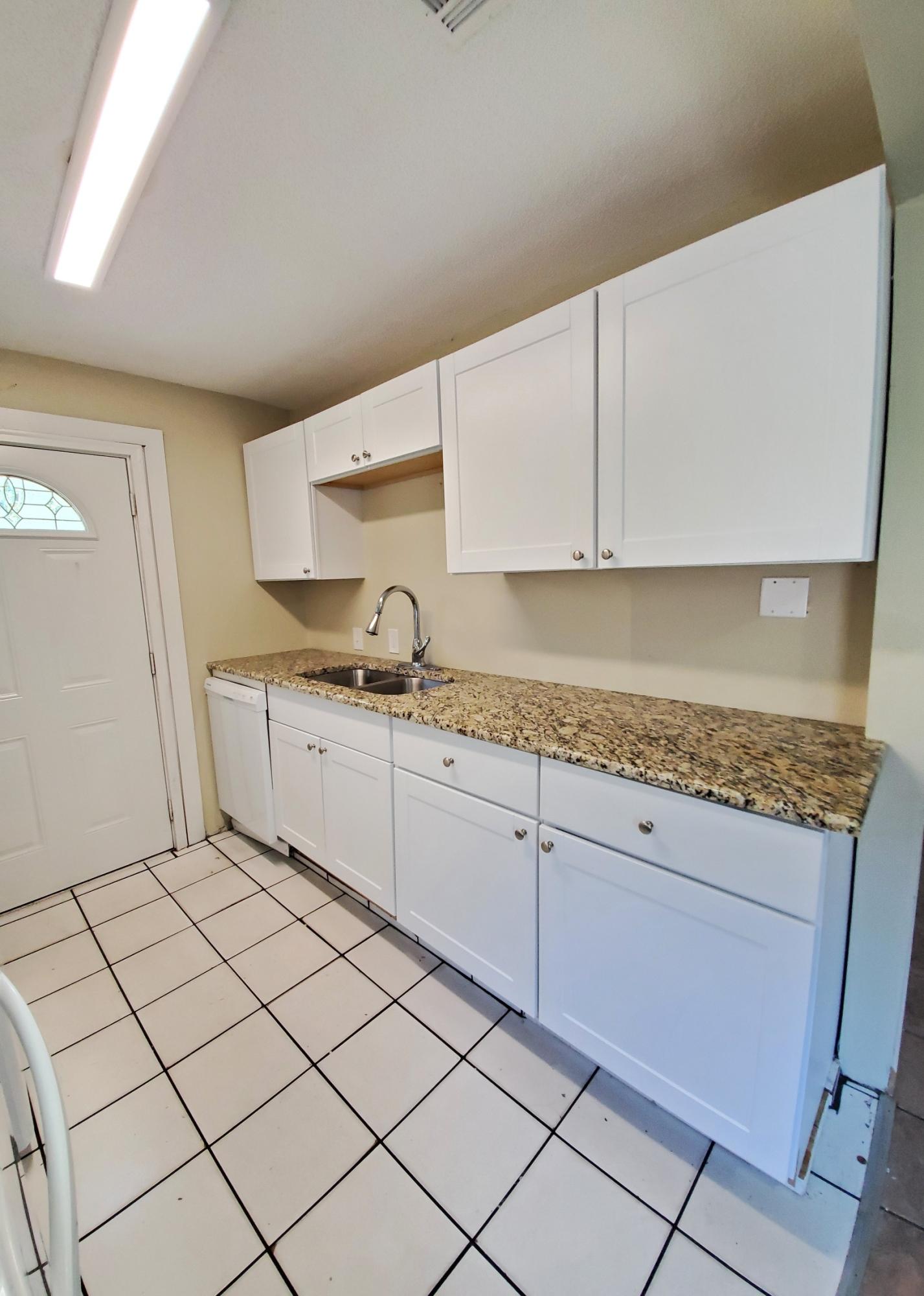 PINEVIEW - Residential Lease