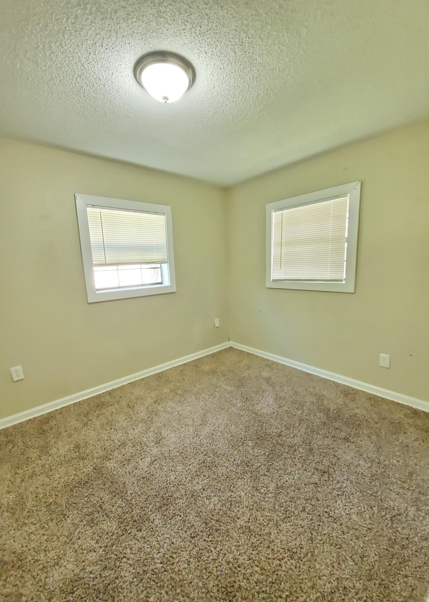 PINEVIEW - Residential Lease