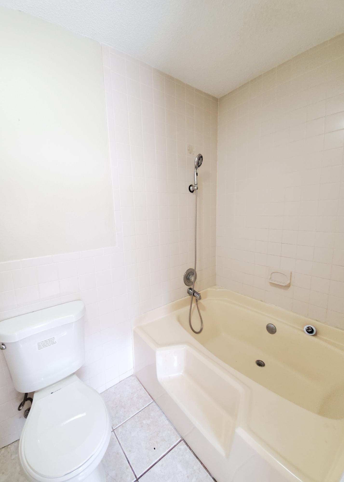 PINEVIEW - Residential Lease
