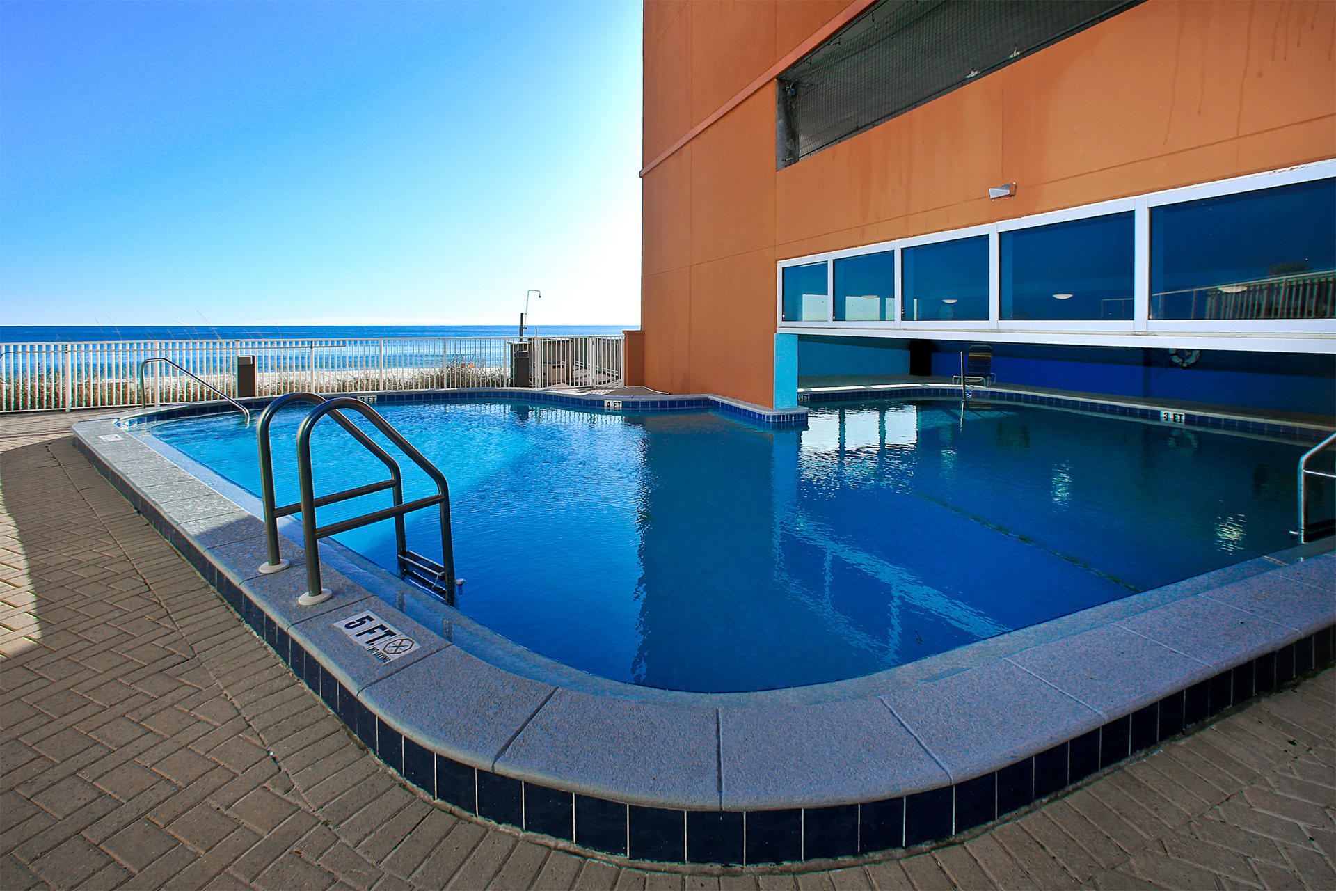 TROPIC WINDS - Residential