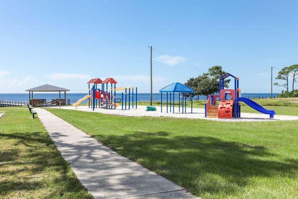HOLLEY BY THE SEA - Land