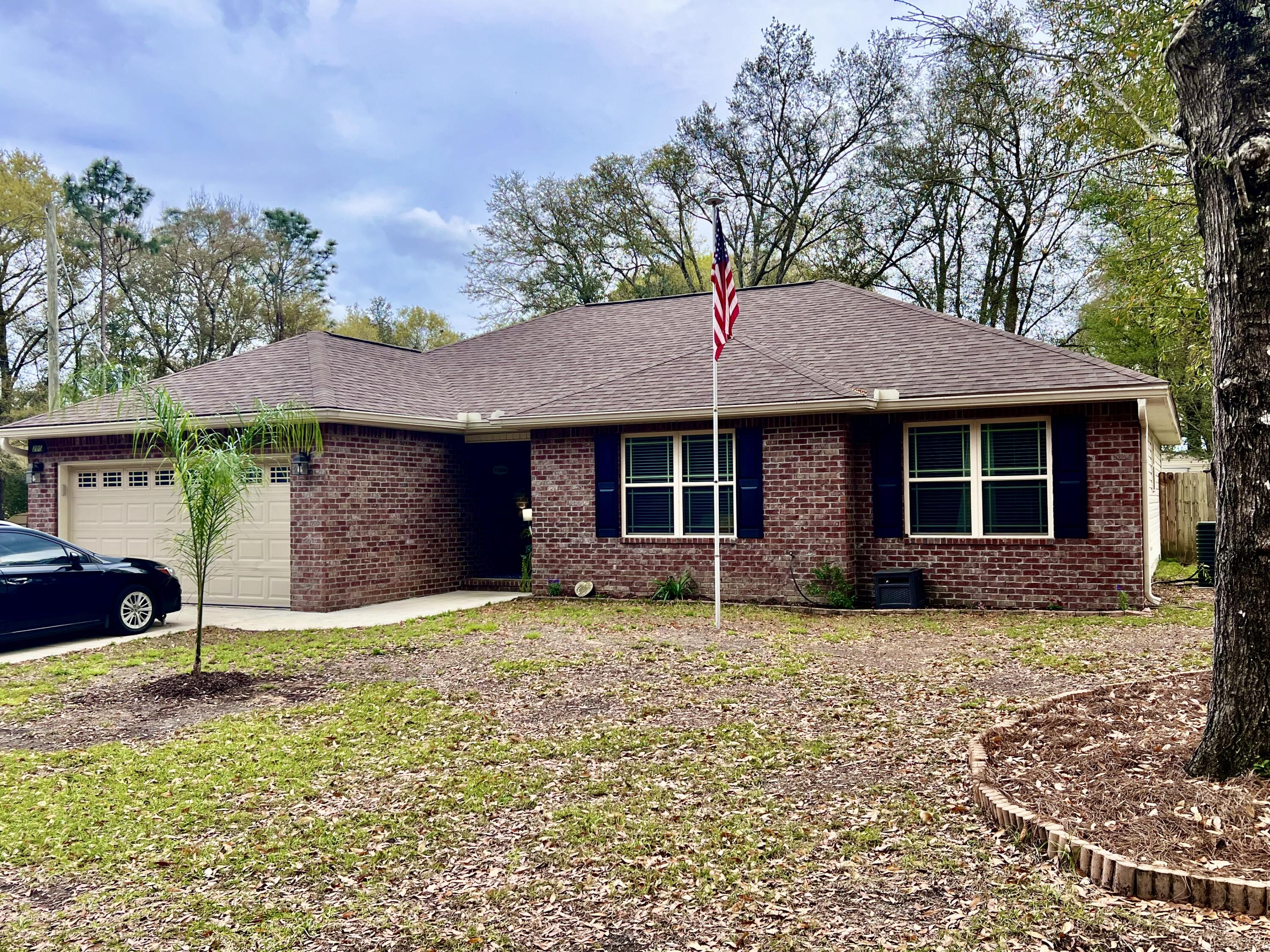 CRESTVIEW MANOR - Residential