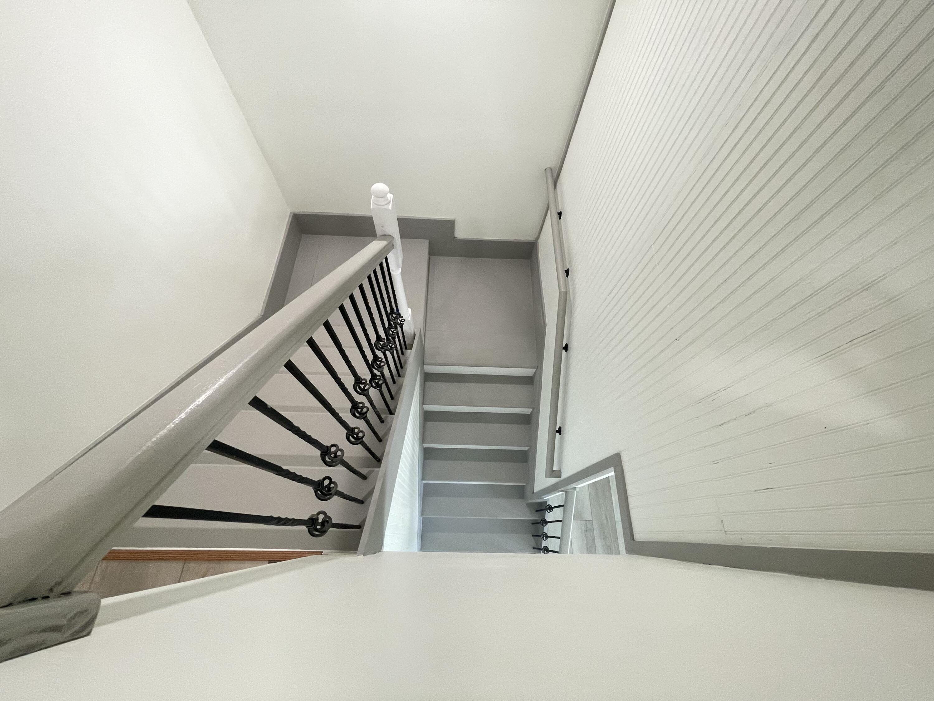 CRESTVIEW - Residential Lease