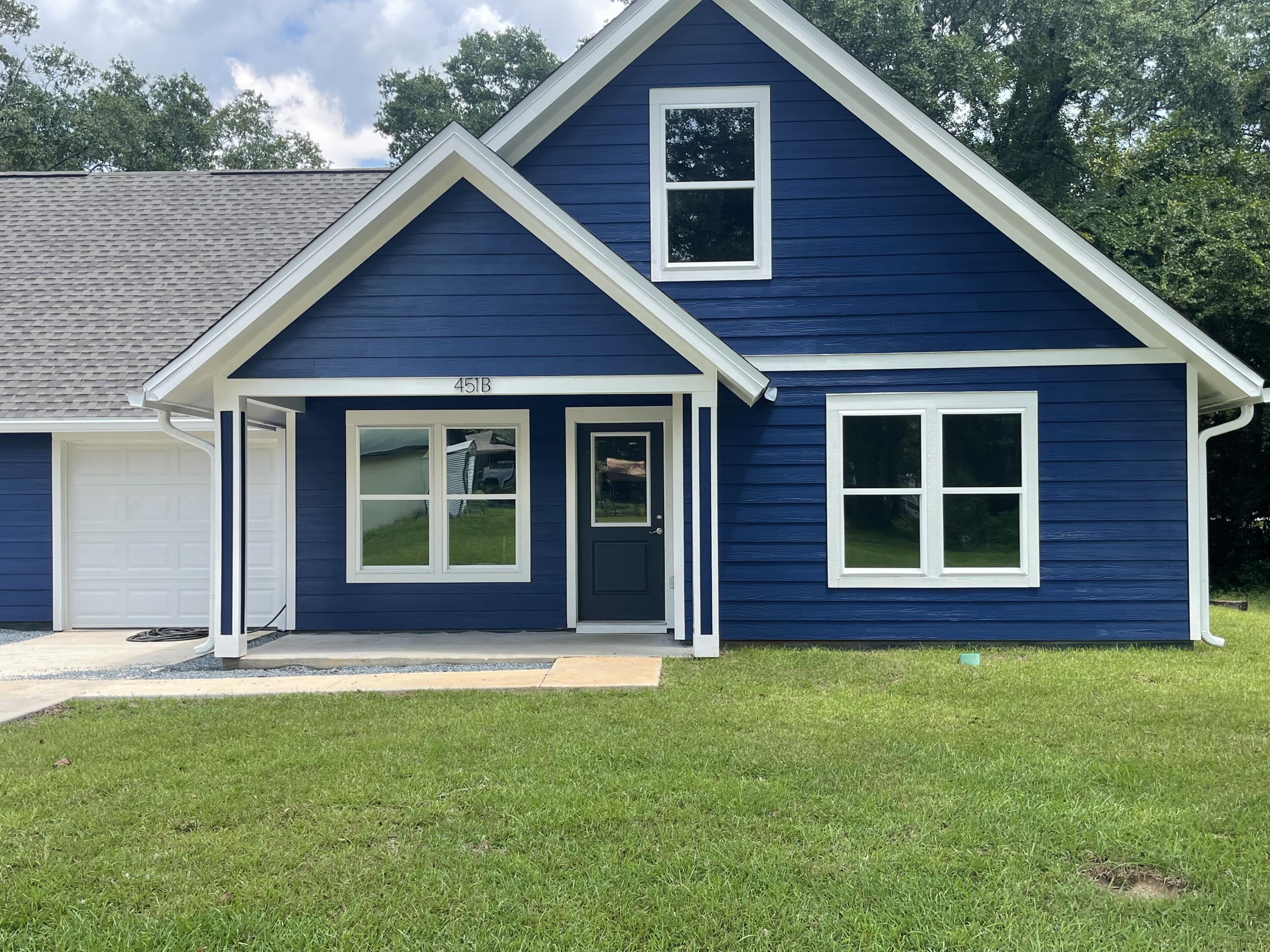 CRESTVIEW - Residential Lease