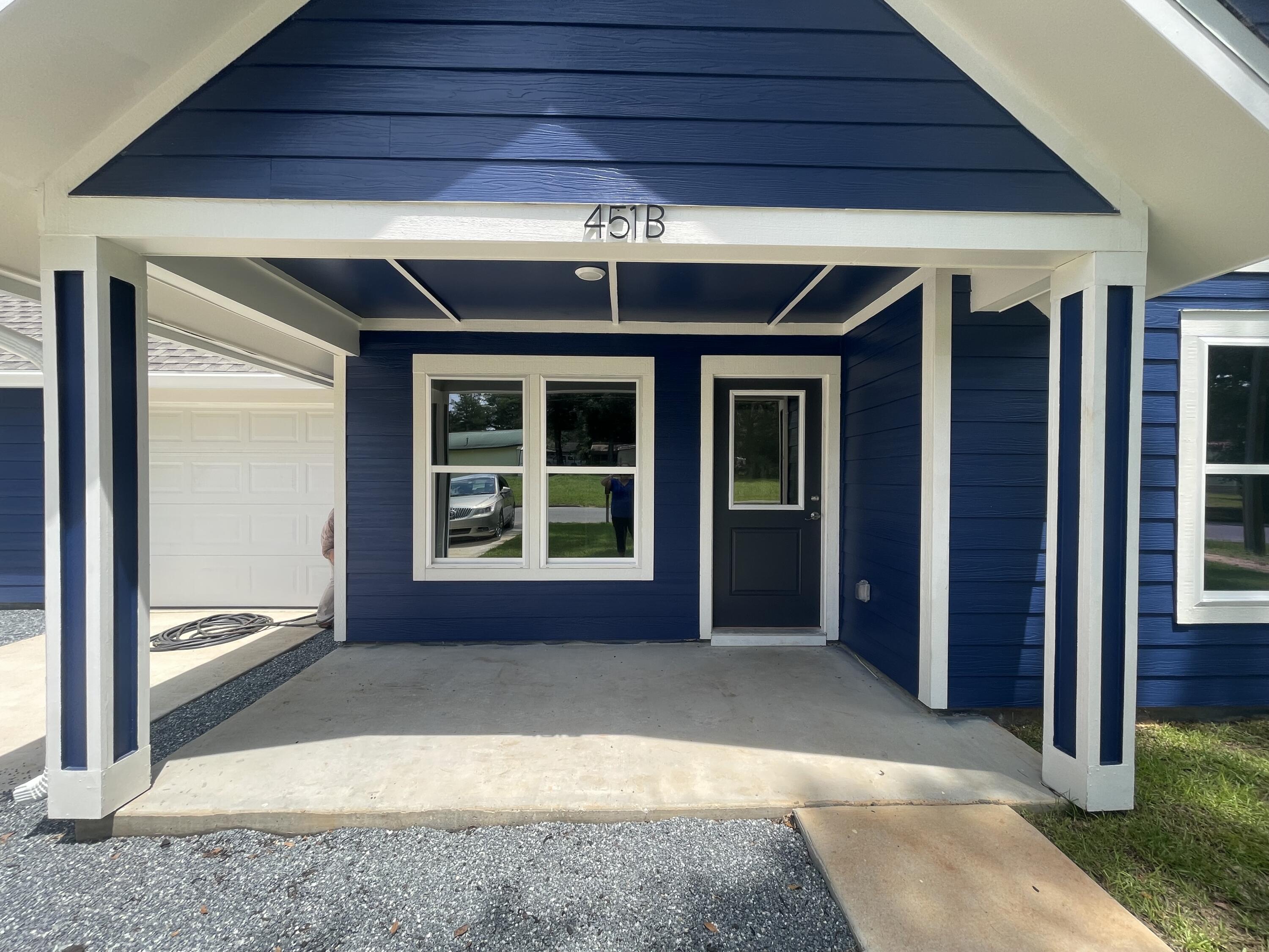 CRESTVIEW - Residential Lease